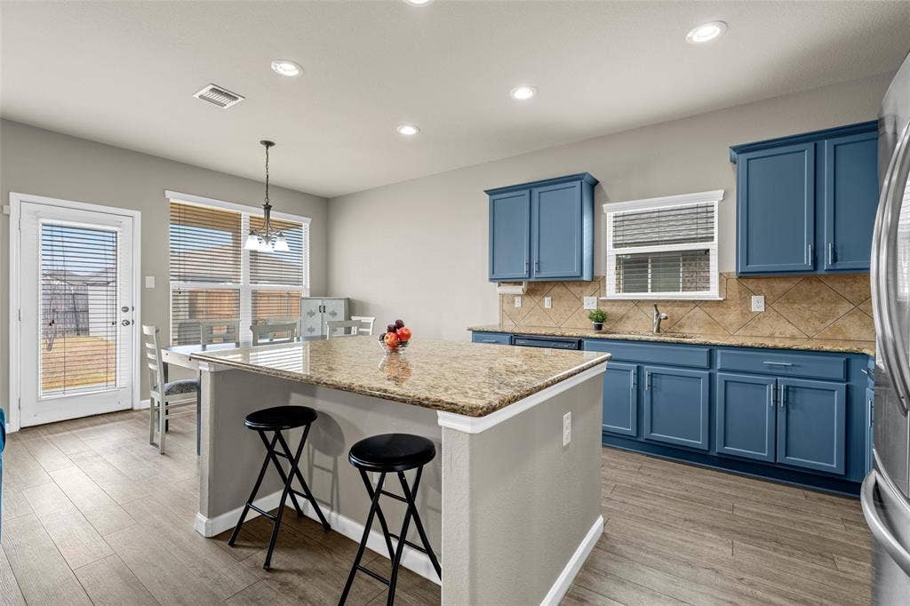 6541 Cascade Drive, Waco, TX 76712 6541 Cascade Drive, Waco, TX 76712
