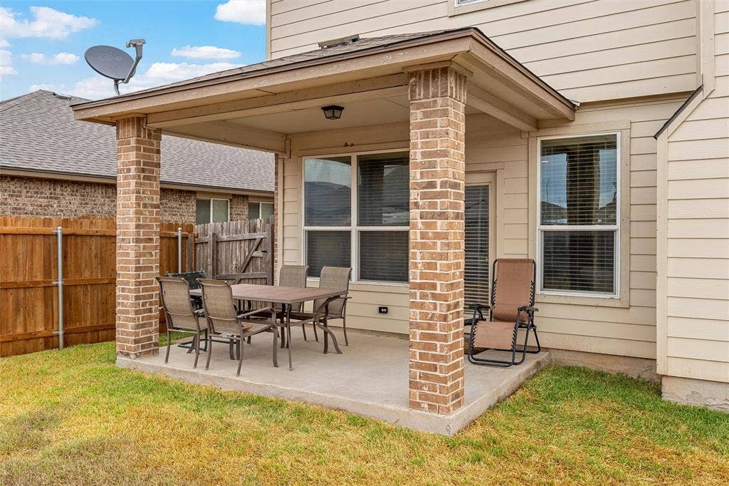 6541 Cascade Drive, Waco, TX 76712 6541 Cascade Drive, Waco, TX 76712