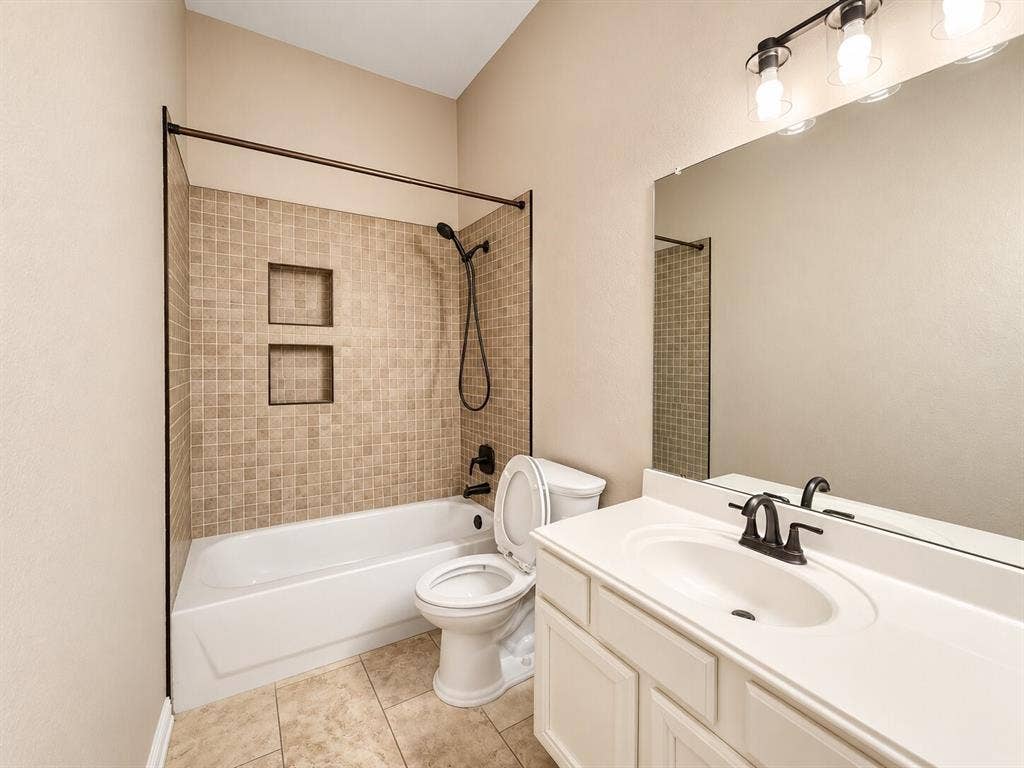 11701 Amber Valley Drive, Frisco, TX 75035 11701 Amber Valley Drive, Frisco, TX 75035