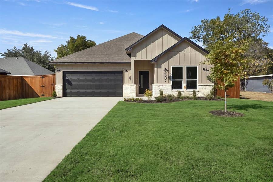 Property photo for 2507 Picadilly Boulevard, Mesquite, TX