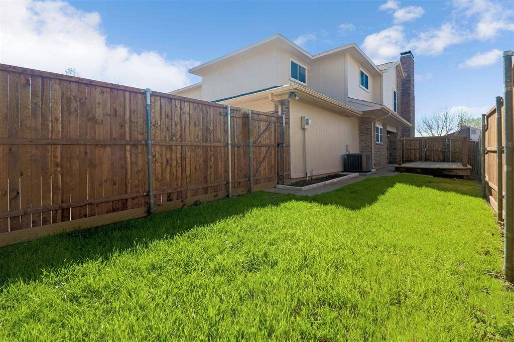 2179 Southern Place, #A, Carrollton, TX 75006 2179 Southern Place, #A, Carrollton, TX 75006