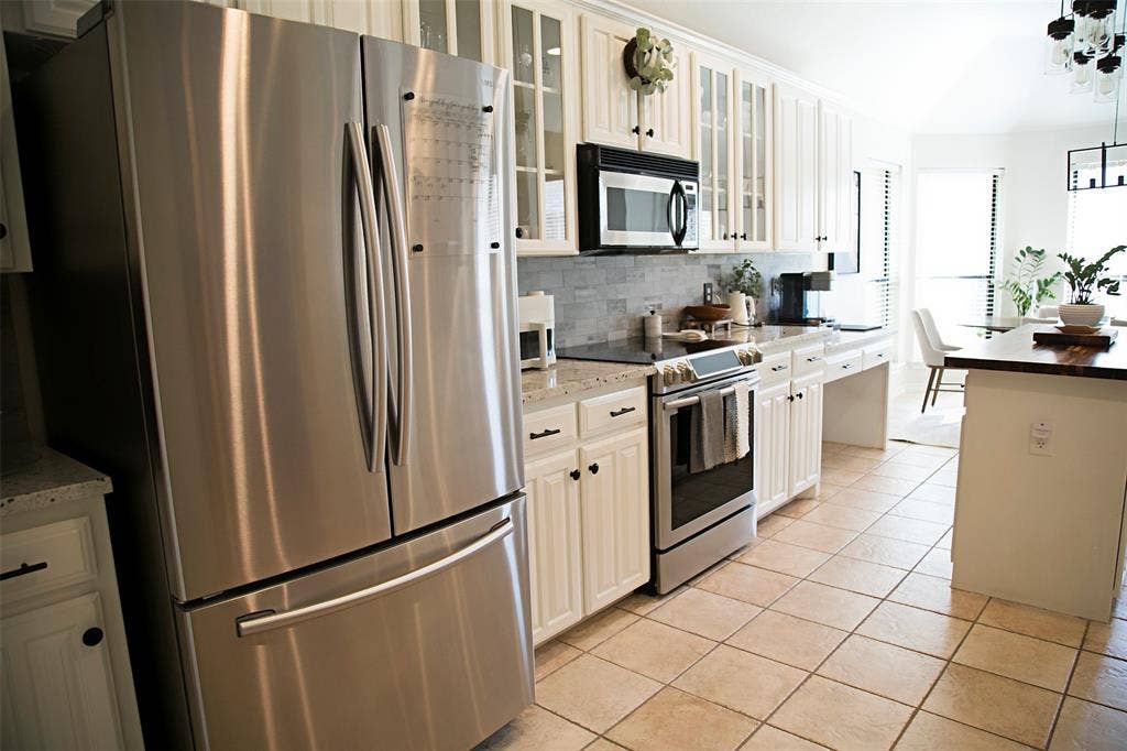 7416 Rolling Hills Drive, Benbrook, TX 76126 7416 Rolling Hills Drive, Benbrook, TX 76126
