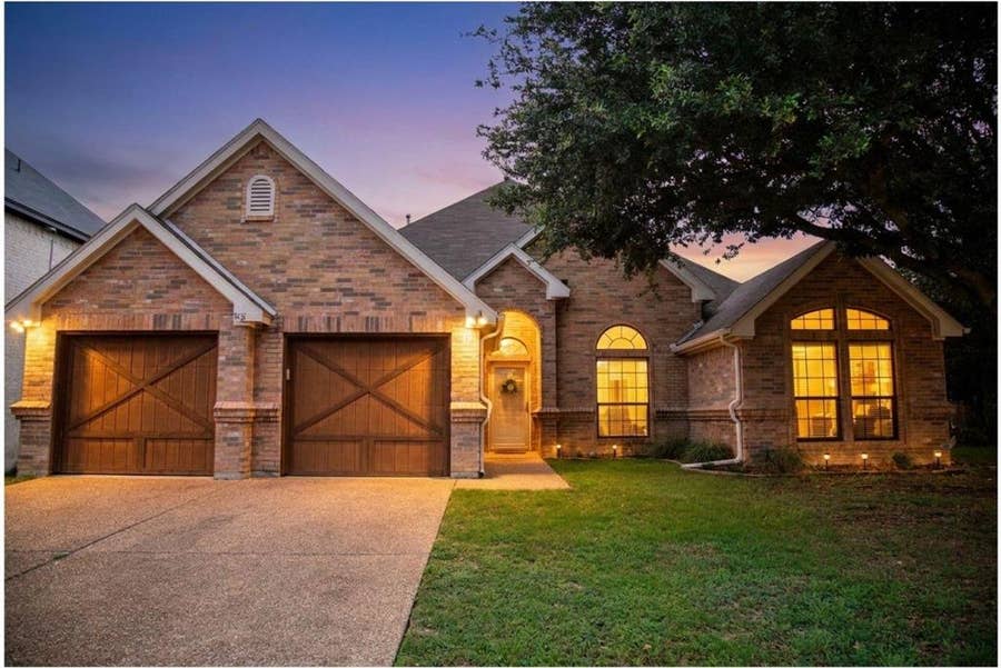 Property photo for 7416 Rolling Hills Drive, Benbrook, TX