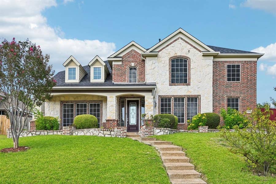 Property photo for 6006 Shadywood Lane, Garland, TX
