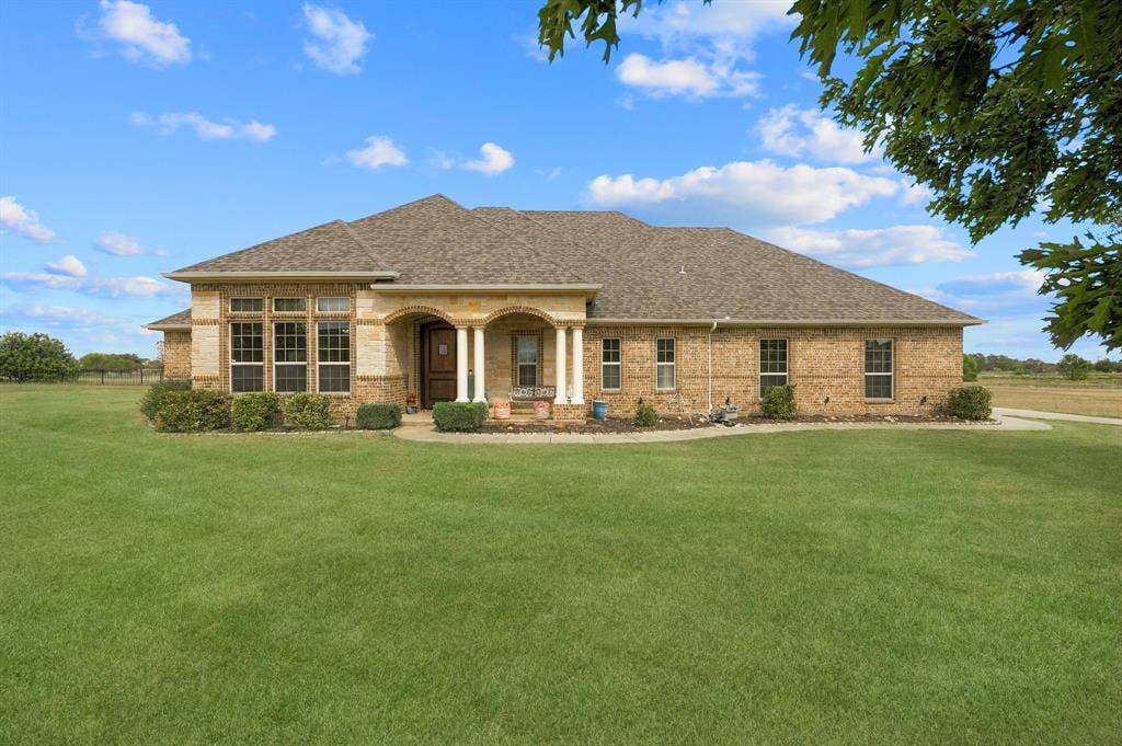 1066 Canyon Lake Road, Wills Point, TX 75169 1066 Canyon Lake Road, Wills Point, TX 75169