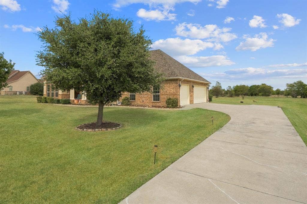 1066 Canyon Lake Road, Wills Point, TX 75169 1066 Canyon Lake Road, Wills Point, TX 75169