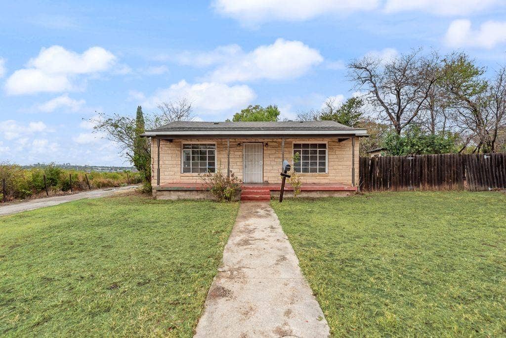 2301 Annabelle, Fort Worth, TX 76119