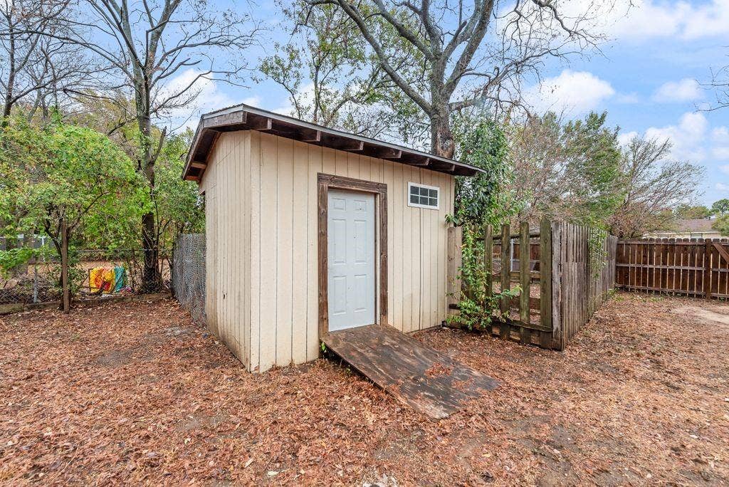 2301 Annabelle, Fort Worth, TX 76119