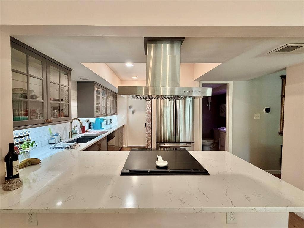 1201 Portales Lane, #Bldg L, Irving, TX 75061 1201 Portales Lane, #Bldg L, Irving, TX 75061