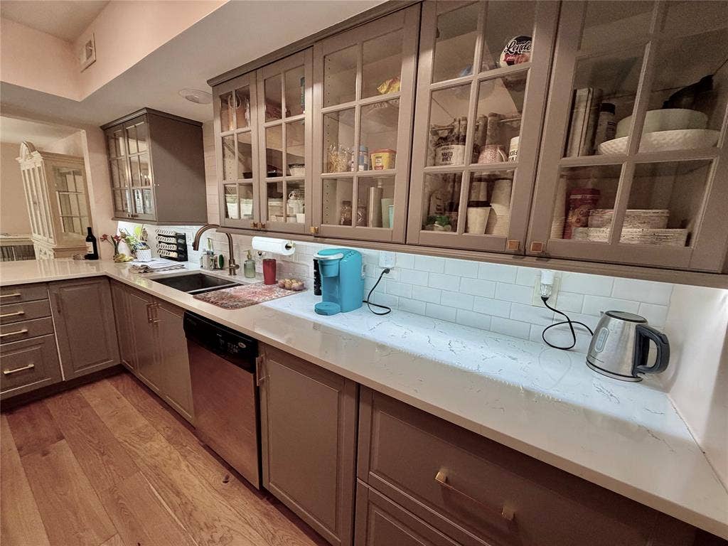1201 Portales Lane, #Bldg L, Irving, TX 75061 1201 Portales Lane, #Bldg L, Irving, TX 75061