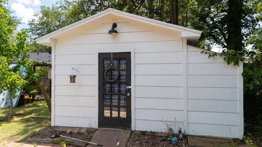 225 Powell Drive, Tyler, TX 75703 225 Powell Drive, Tyler, TX 75703