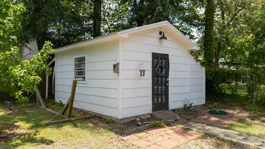 225 Powell Drive, Tyler, TX 75703 225 Powell Drive, Tyler, TX 75703
