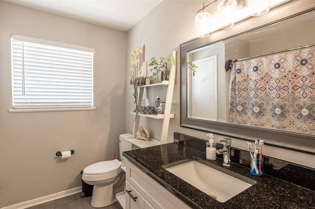 225 Powell Drive, Tyler, TX 75703 225 Powell Drive, Tyler, TX 75703
