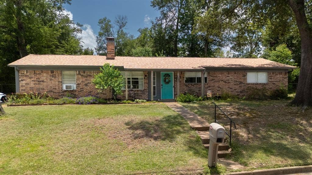 225 Powell Drive, Tyler, TX 75703 225 Powell Drive, Tyler, TX 75703