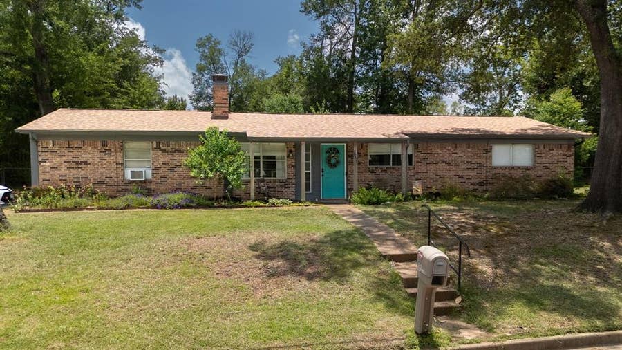 Property photo for 225 Powell Drive, Tyler, TX