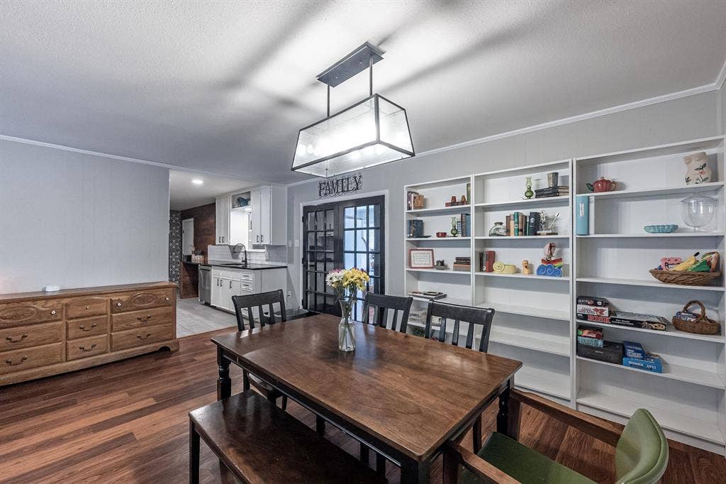 225 Powell Drive, Tyler, TX 75703 225 Powell Drive, Tyler, TX 75703