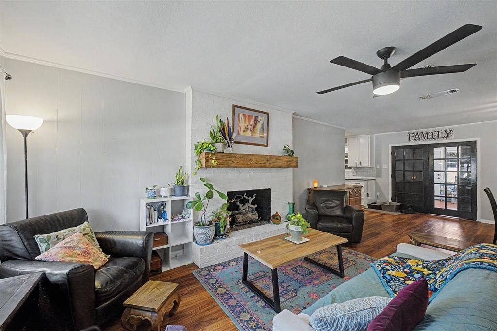 225 Powell Drive, Tyler, TX 75703 225 Powell Drive, Tyler, TX 75703
