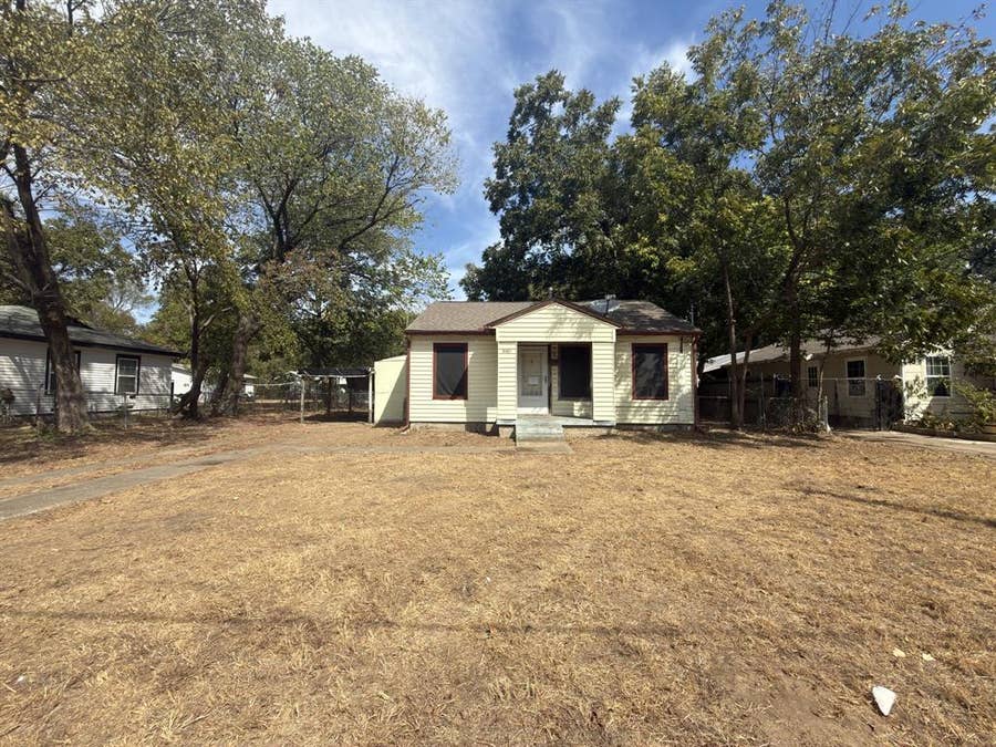 Property photo for 8367 Transit Street, Dallas, TX