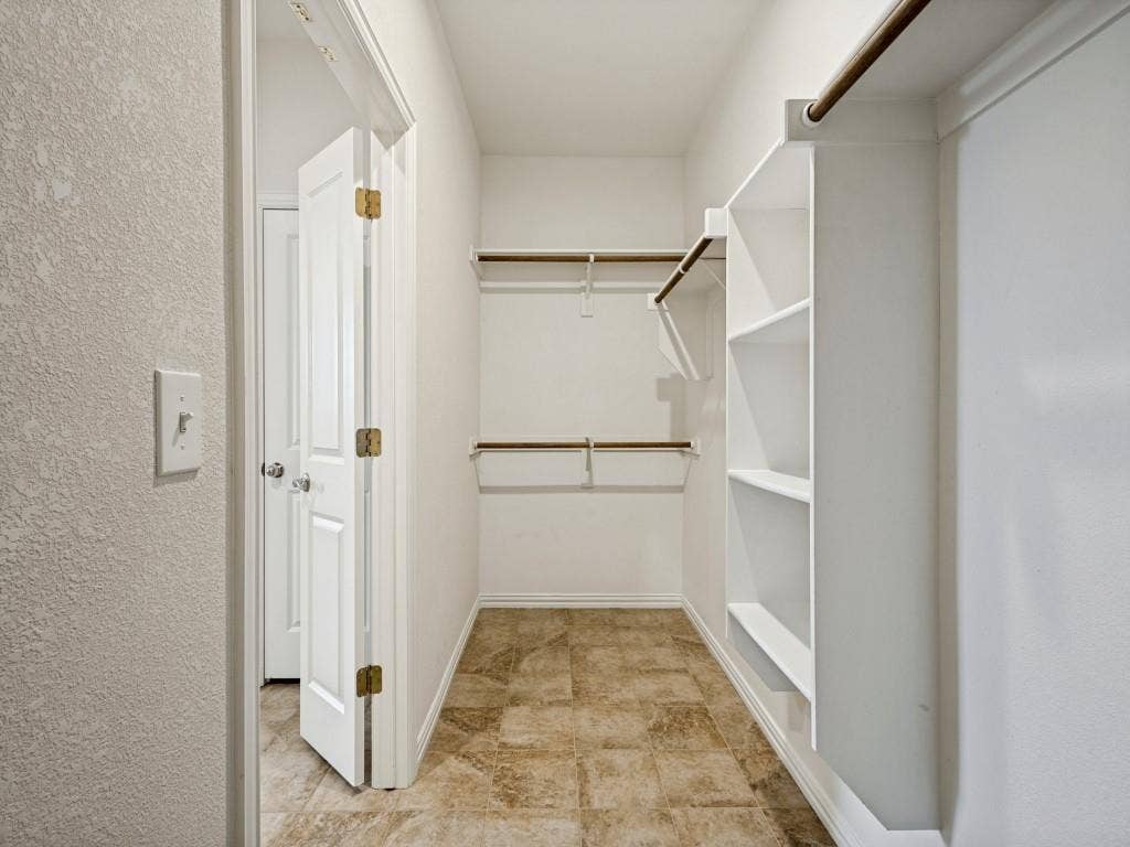 1512 Fields View Drive, Anna, TX 75409 Large walk in primary closet.