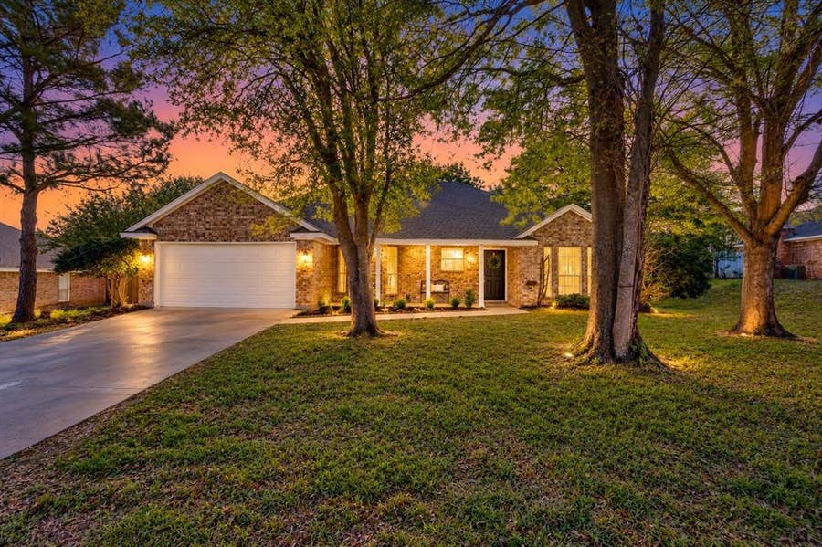 Property photo for 615 Rosewood Place, Joshua, TX