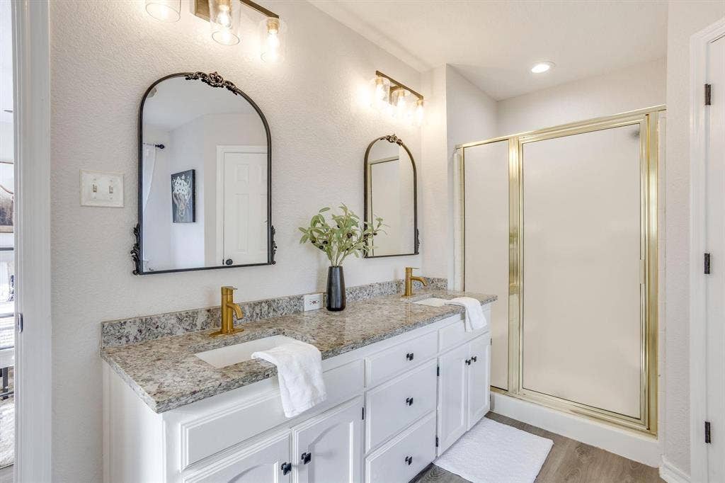 615 Rosewood Place, Joshua, TX 76058