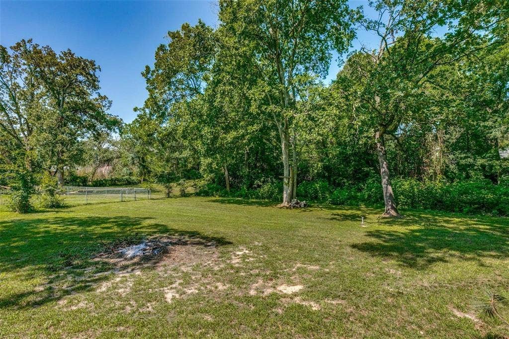 722 1/2 S Prarieville, Athens, TX 75751 722 1/2 S Prarieville, Athens, TX 75751