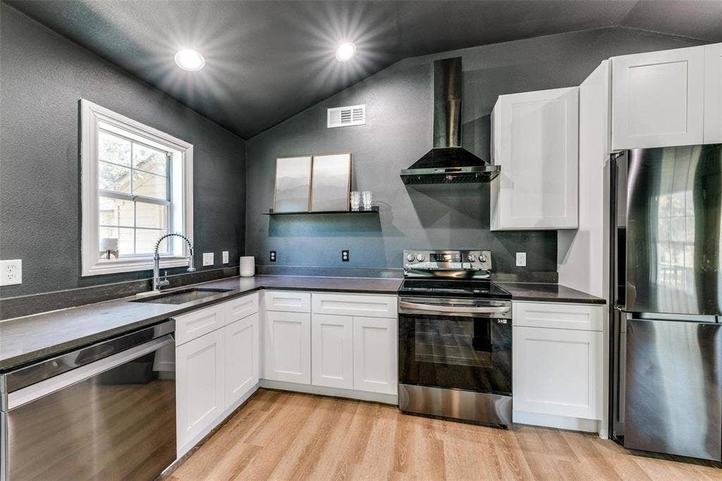 722 1/2 S Prarieville, Athens, TX 75751 722 1/2 S Prarieville, Athens, TX 75751