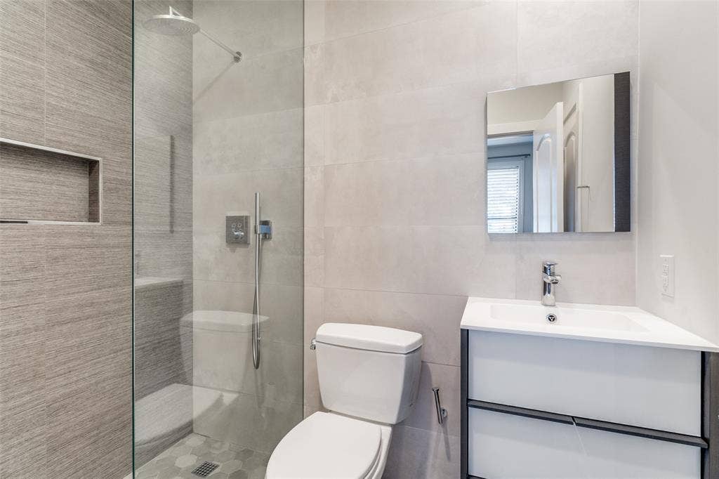 4211 Rawlins Street, #530, Dallas, TX 75219 4211 Rawlins Street, #530, Dallas, TX 75219