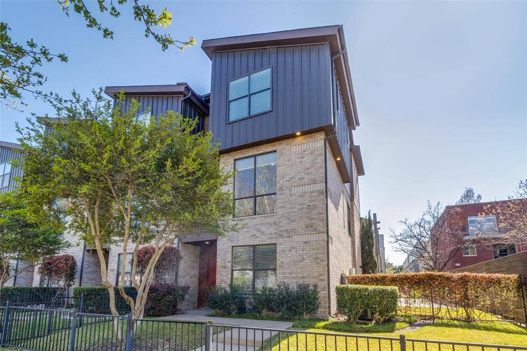 4211 Rawlins Street, #530, Dallas, TX 75219 End Unit facing Rawlins with large, gated city yard