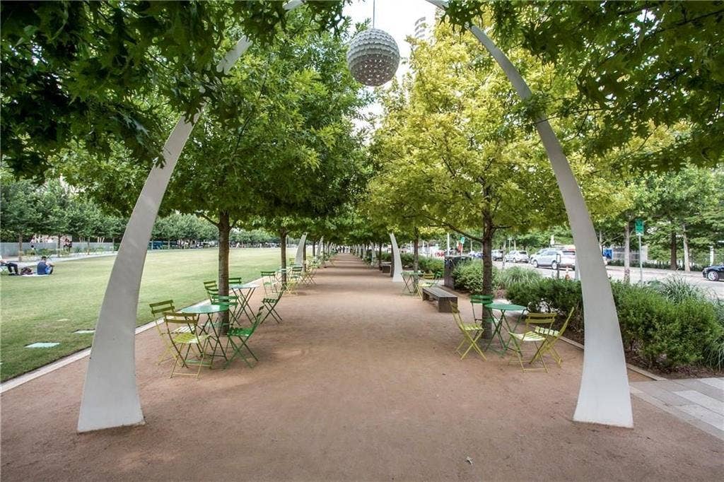 4211 Rawlins Street, #530, Dallas, TX 75219 Klyde Warren Park