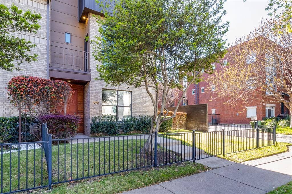 4211 Rawlins Street, #530, Dallas, TX 75219 4211 Rawlins Street, #530, Dallas, TX 75219