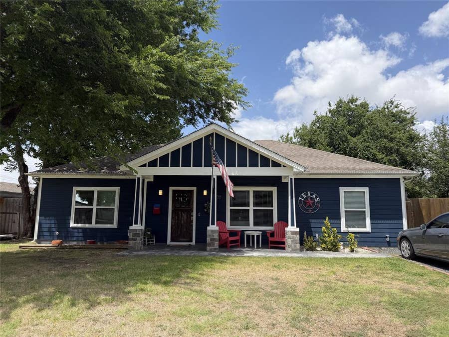 Property photo for 1338 S Pine Street, Grapevine, TX