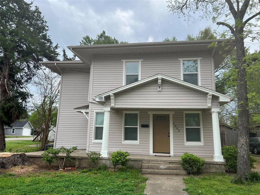 Property photo for 1505 W Park Avenue, Corsicana, TX