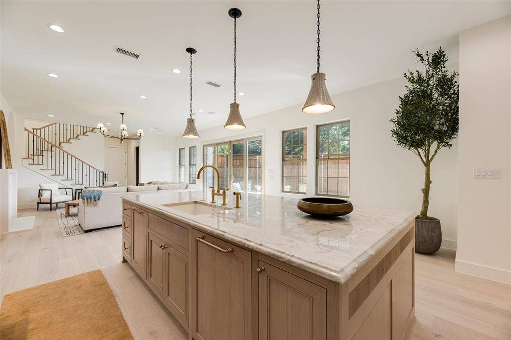 6402 Westlake Avenue, Dallas, TX 75214 6402 Westlake Avenue, Dallas, TX 75214