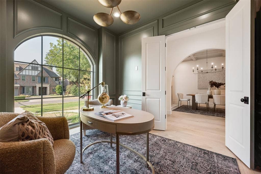 6402 Westlake Avenue, Dallas, TX 75214 Office/Study