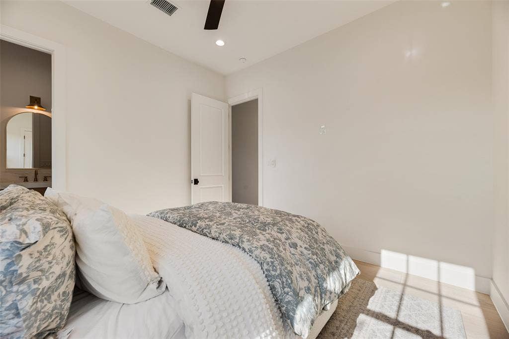 6402 Westlake Avenue, Dallas, TX 75214 6402 Westlake Avenue, Dallas, TX 75214