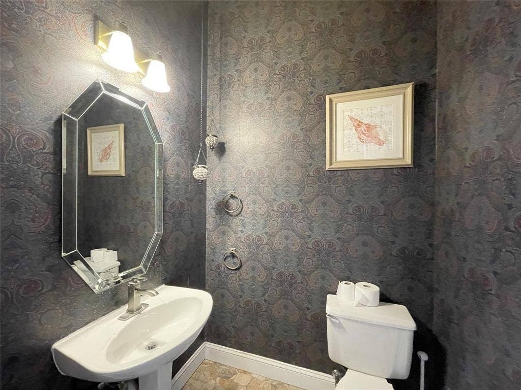 3816 Stockport Drive, Plano, TX 75025 3816 Stockport Drive, Plano, TX 75025