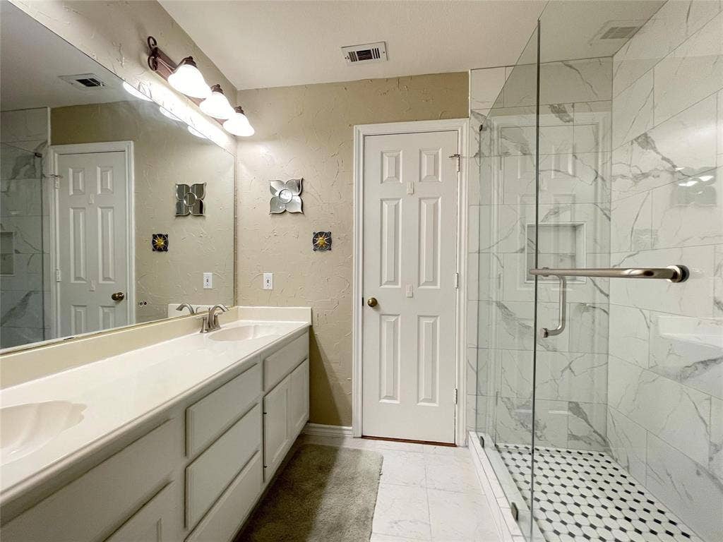 3816 Stockport Drive, Plano, TX 75025 3816 Stockport Drive, Plano, TX 75025