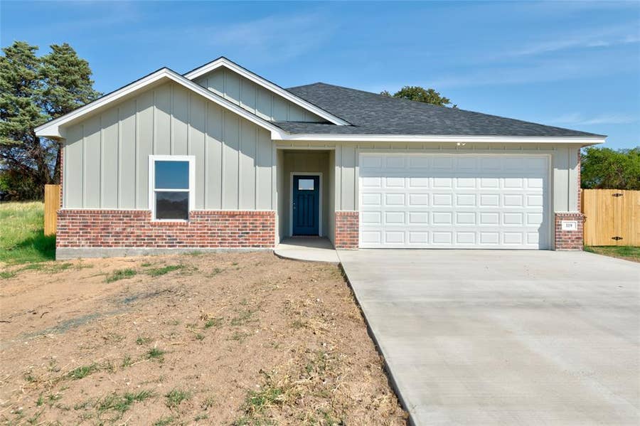 Property photo for 119 Shallow Water Court, Clyde, TX
