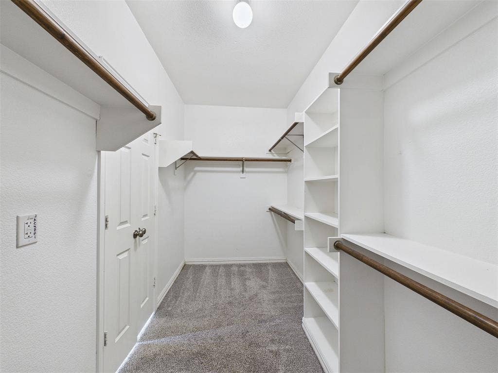 9854 Deerfield Drive, Frisco, TX 75033 9854 Deerfield Drive, Frisco, TX 75033