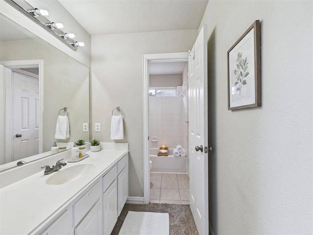 9854 Deerfield Drive, Frisco, TX 75033 9854 Deerfield Drive, Frisco, TX 75033