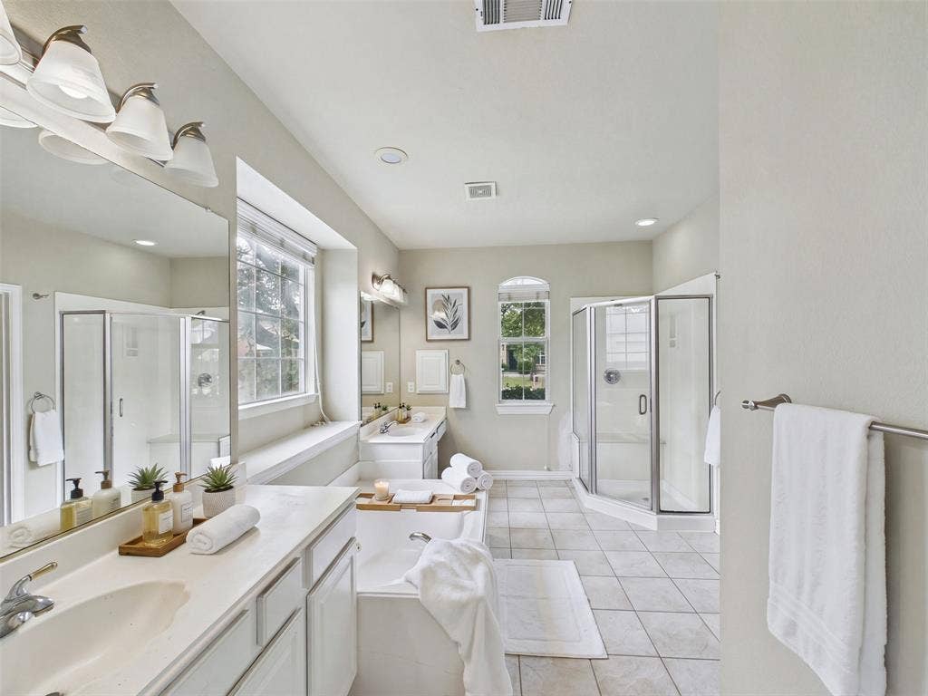 9854 Deerfield Drive, Frisco, TX 75033 9854 Deerfield Drive, Frisco, TX 75033
