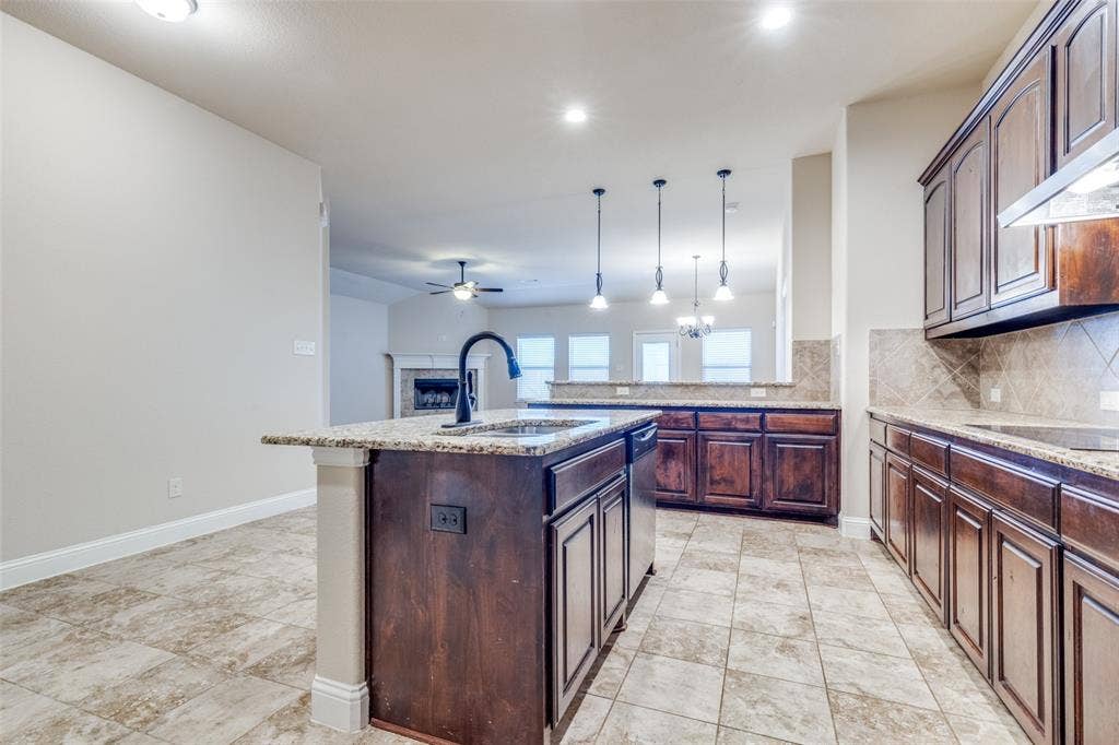 229 Dakota Drive, Waxahachie, TX 75167 229 Dakota Drive, Waxahachie, TX 75167