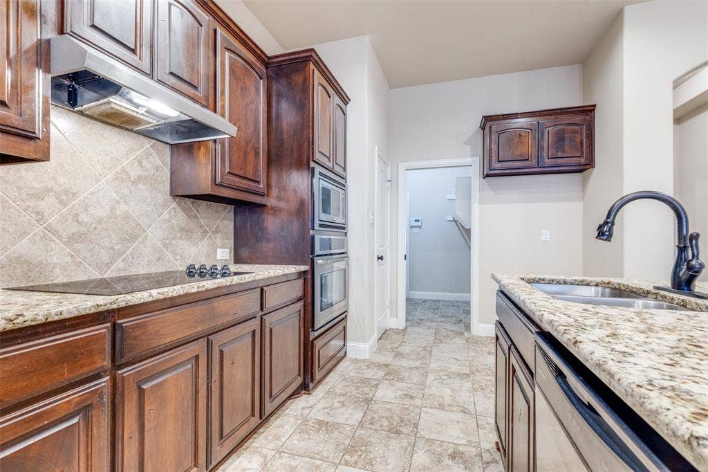 229 Dakota Drive, Waxahachie, TX 75167 229 Dakota Drive, Waxahachie, TX 75167