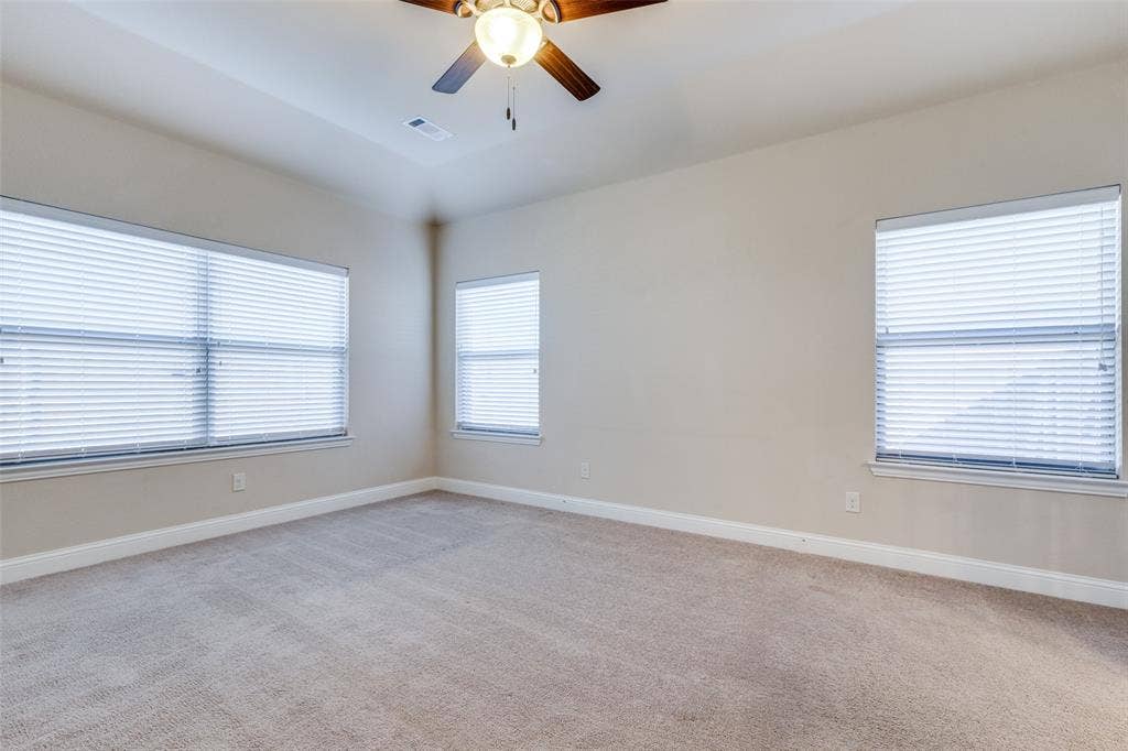 229 Dakota Drive, Waxahachie, TX 75167 229 Dakota Drive, Waxahachie, TX 75167