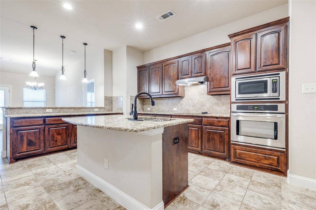 229 Dakota Drive, Waxahachie, TX 75167 229 Dakota Drive, Waxahachie, TX 75167