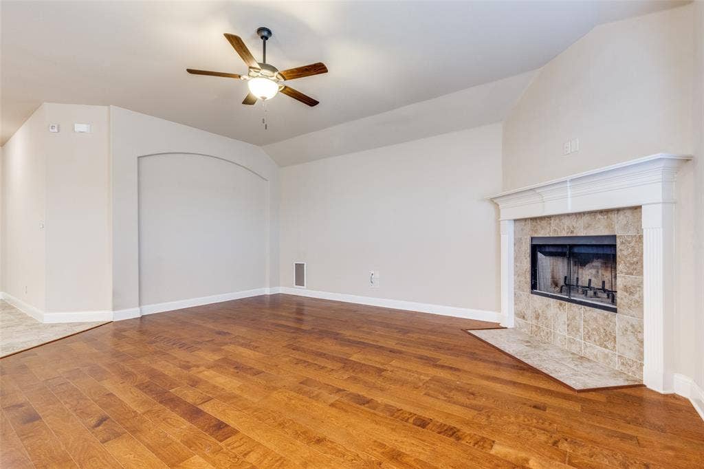 229 Dakota Drive, Waxahachie, TX 75167 229 Dakota Drive, Waxahachie, TX 75167