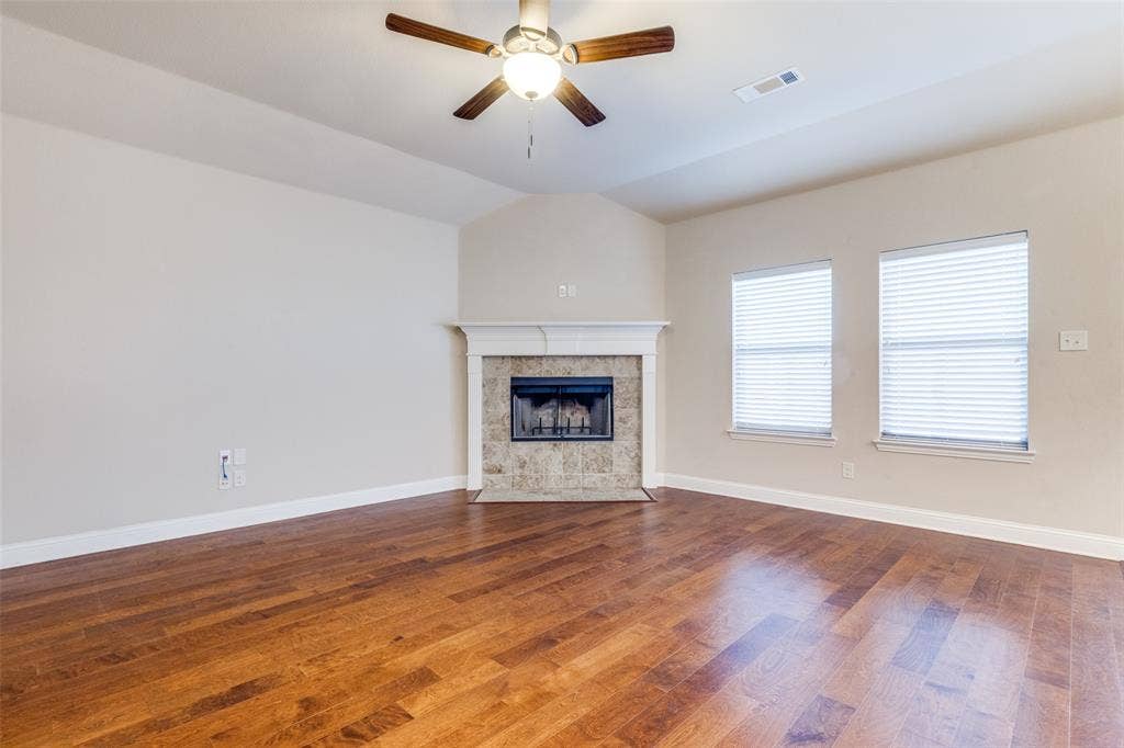 229 Dakota Drive, Waxahachie, TX 75167 229 Dakota Drive, Waxahachie, TX 75167
