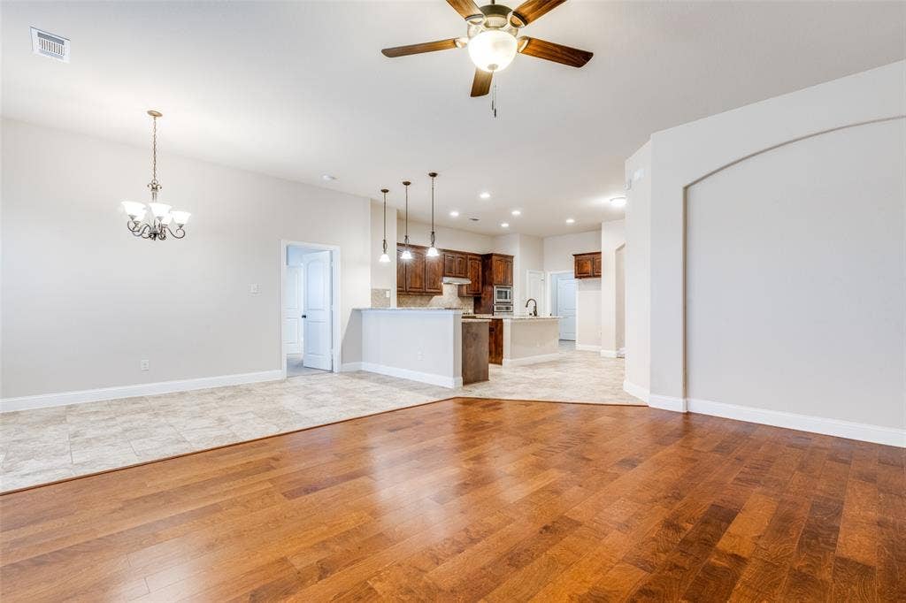 229 Dakota Drive, Waxahachie, TX 75167 229 Dakota Drive, Waxahachie, TX 75167