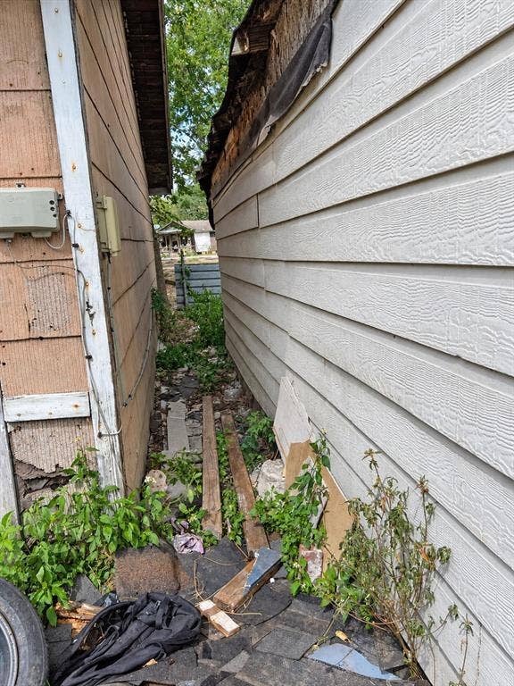 7213 Cowart Street, Houston, TX 77020 7213 Cowart Street, Houston, TX 77020